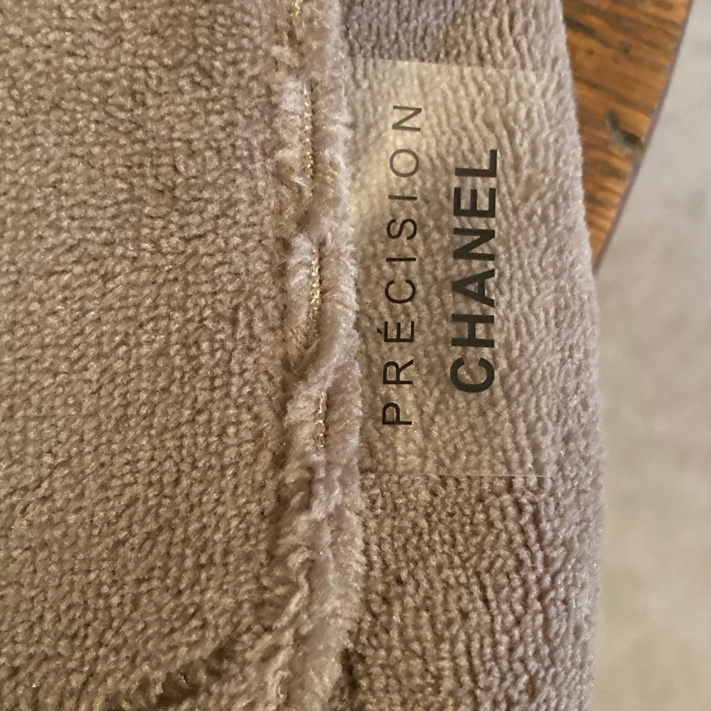 Chanel Makeup/Beaute Precision Adjustable Crossbody “Terry/Teddy” Bag NIP - Picture 5 of 11